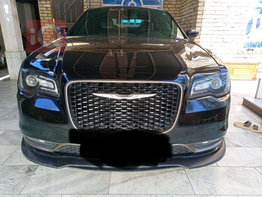 کرایسلەر 300